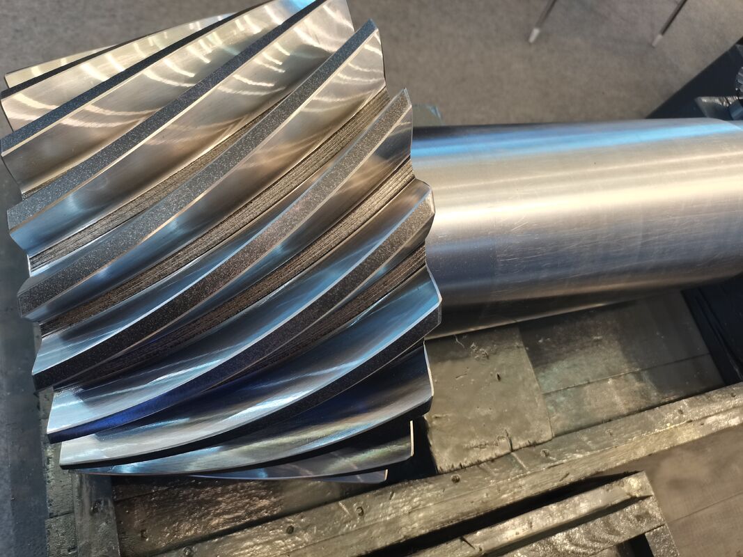 Ruida 고정밀 맞춤형 스파이럴 베벨 기어 (파쇄기용, 대구경 50mm-2300mm)